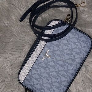 Michael Kors Jet Set Convertible Crossbody Clutch